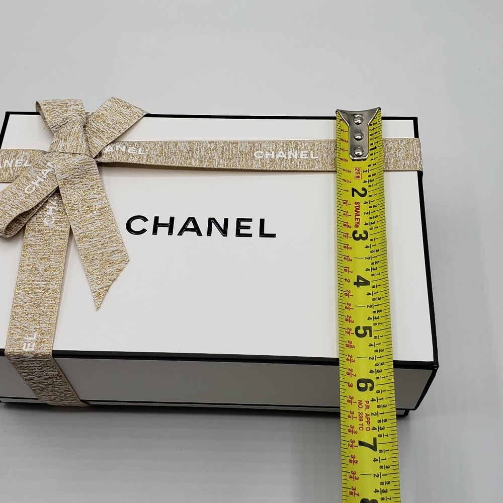 CHANEL Gift Box Bag Ribbon - Picture 7 of 12